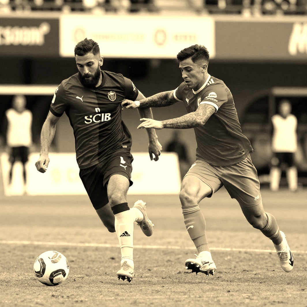 Mưa trên Hàng Đẫy: Hà Nội FC và hệ thống đã vỡ trước Sông Lam Nghệ An