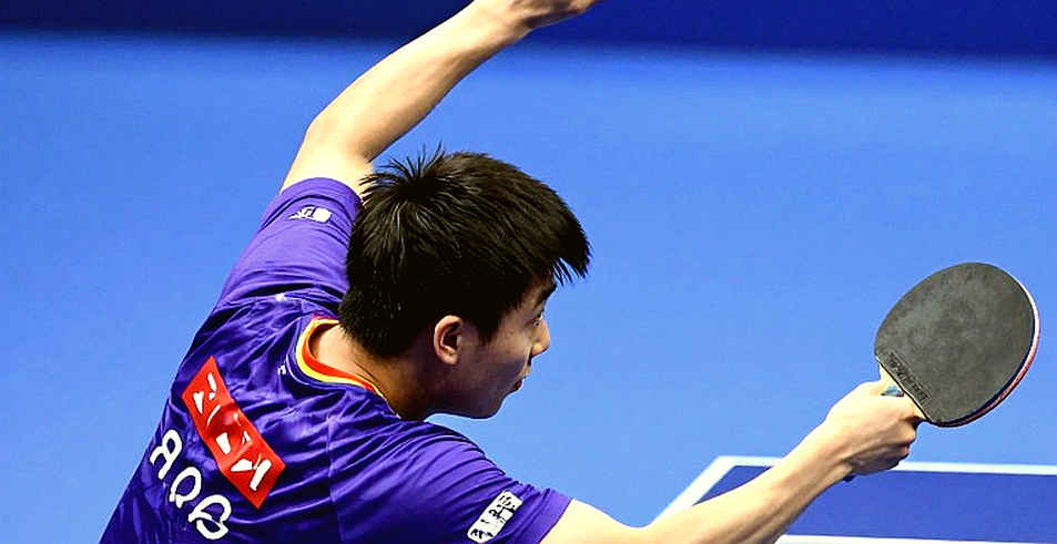 Một cậu bé 10 tuổi, một quả bóng đồ chơi và bài toán đường ống của bóng bàn Anh